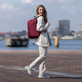 Фото Рюкзак-антивор XD Design Bobby Soft Красный P705.794