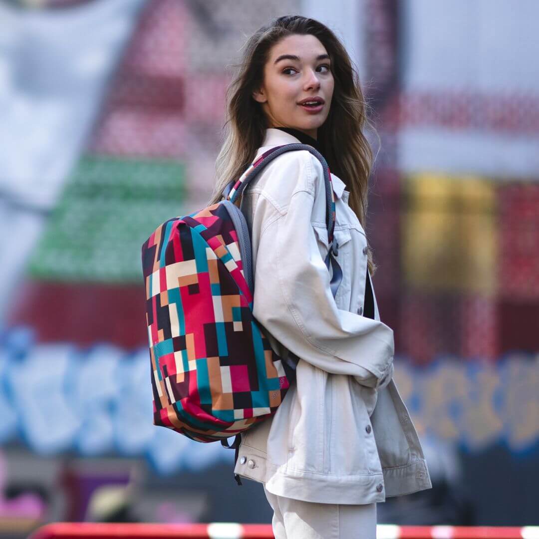 Рюкзак-антивор XD Design Bobby Soft Art Geometric P705.867 - фото 15